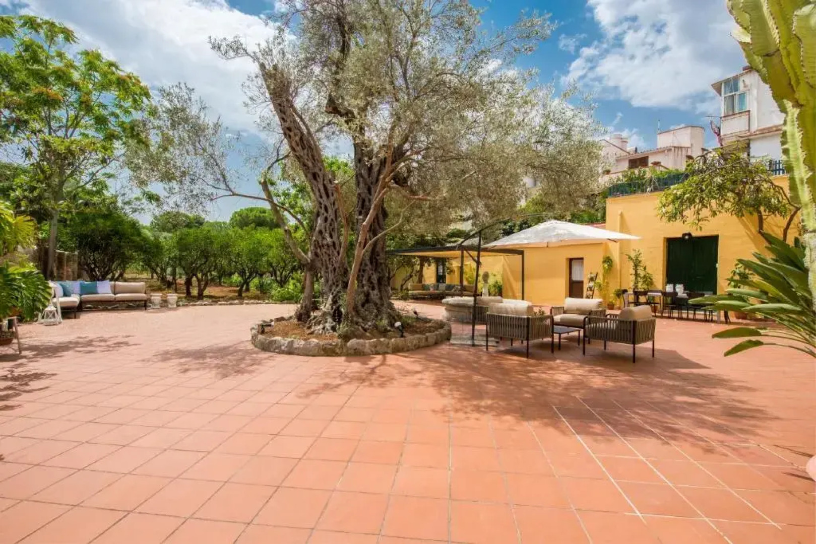 Villa Ammirata Room & Apartment