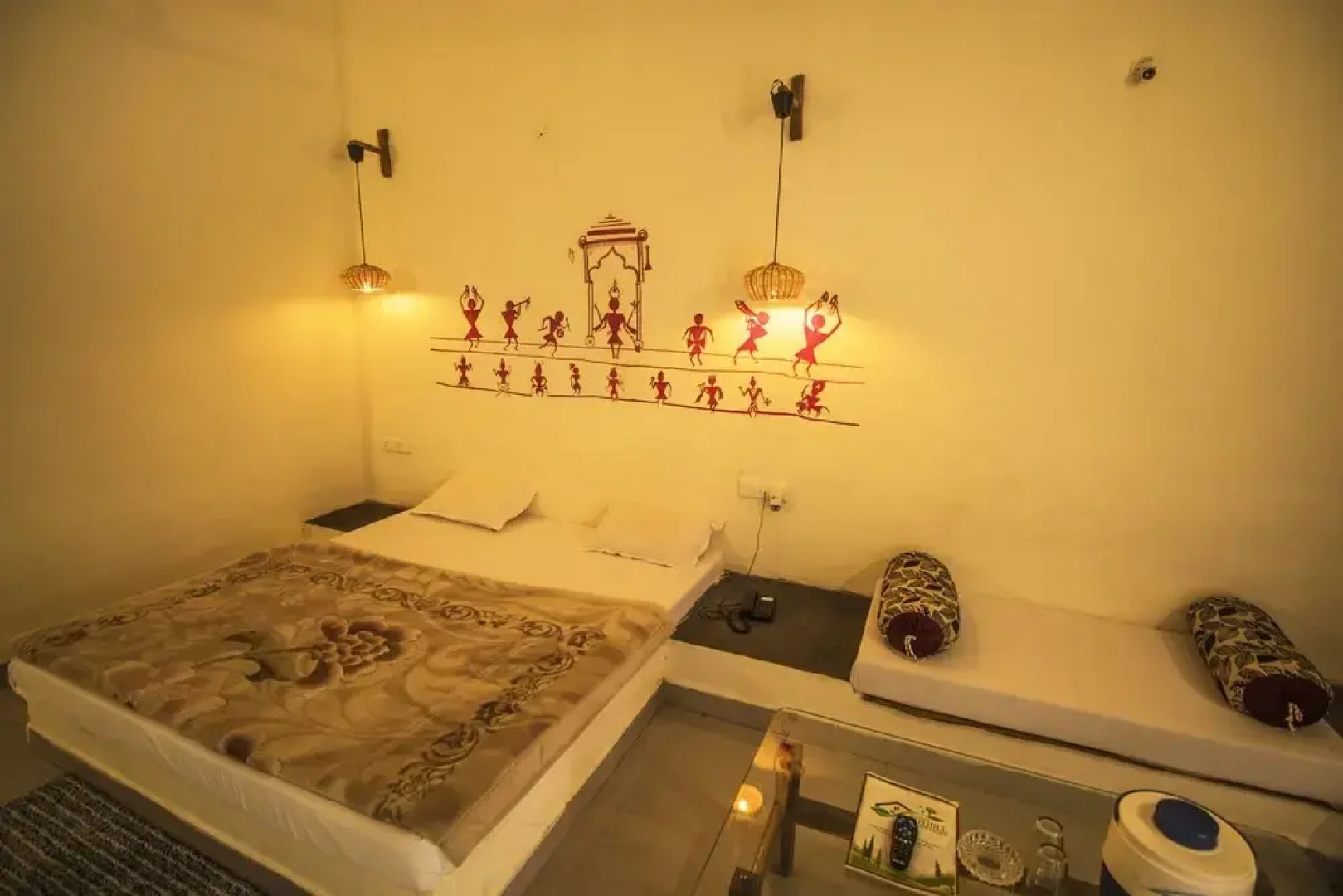 WOW STAYZ2 Pachmarhi Foothill Cottages