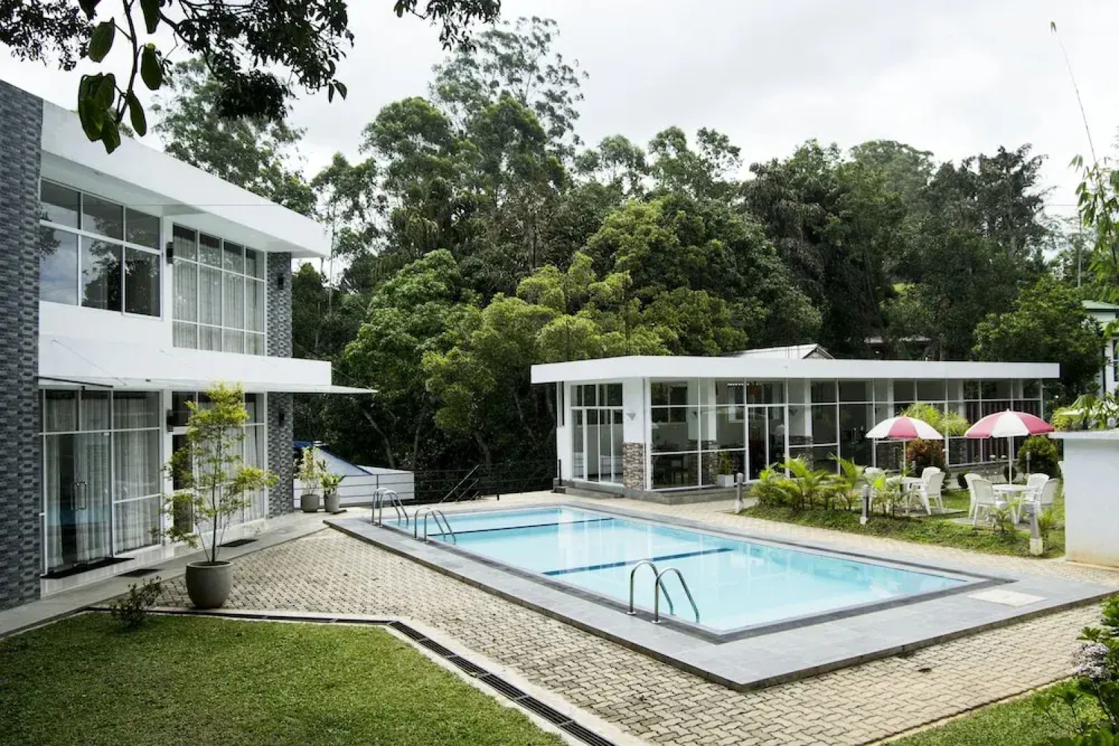 Diyathala Regency Boutique Hotel