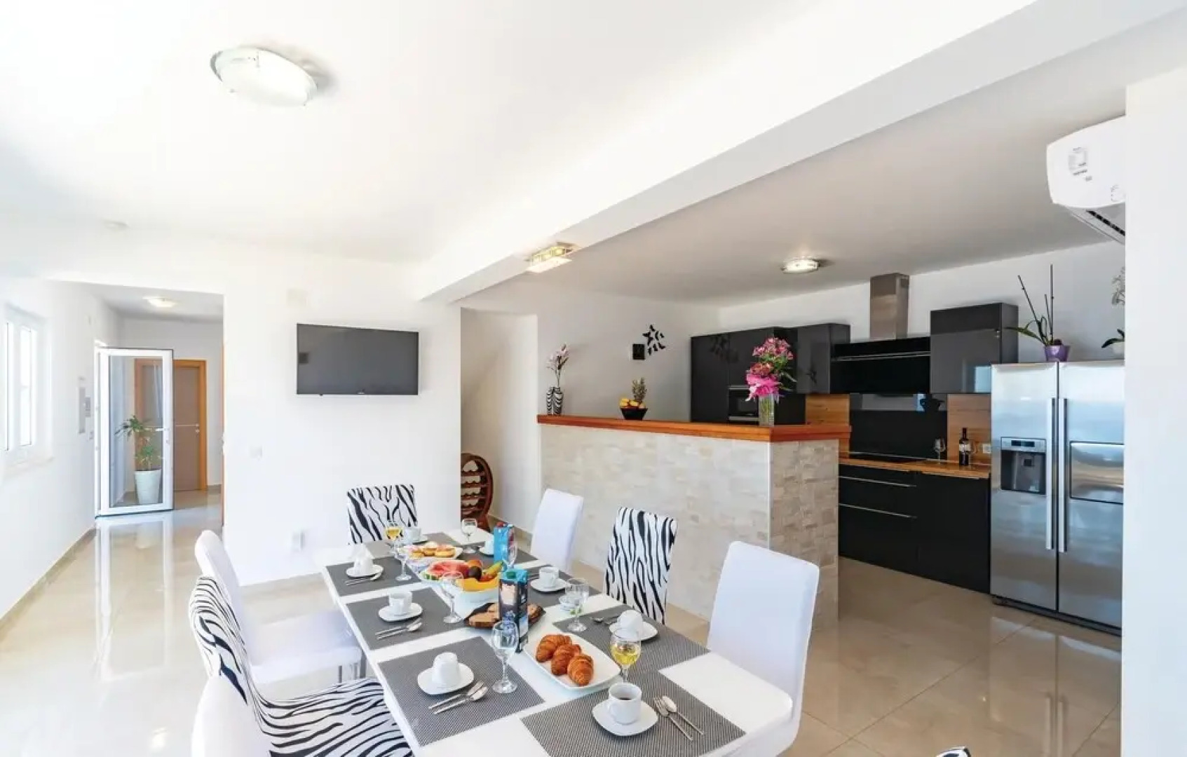 Nice Home in Crnja Luka With Wifi and 4 Bedrooms