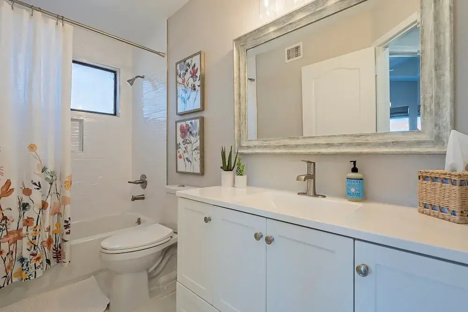 Dos Palmas - Gilbert Poolside Retreat