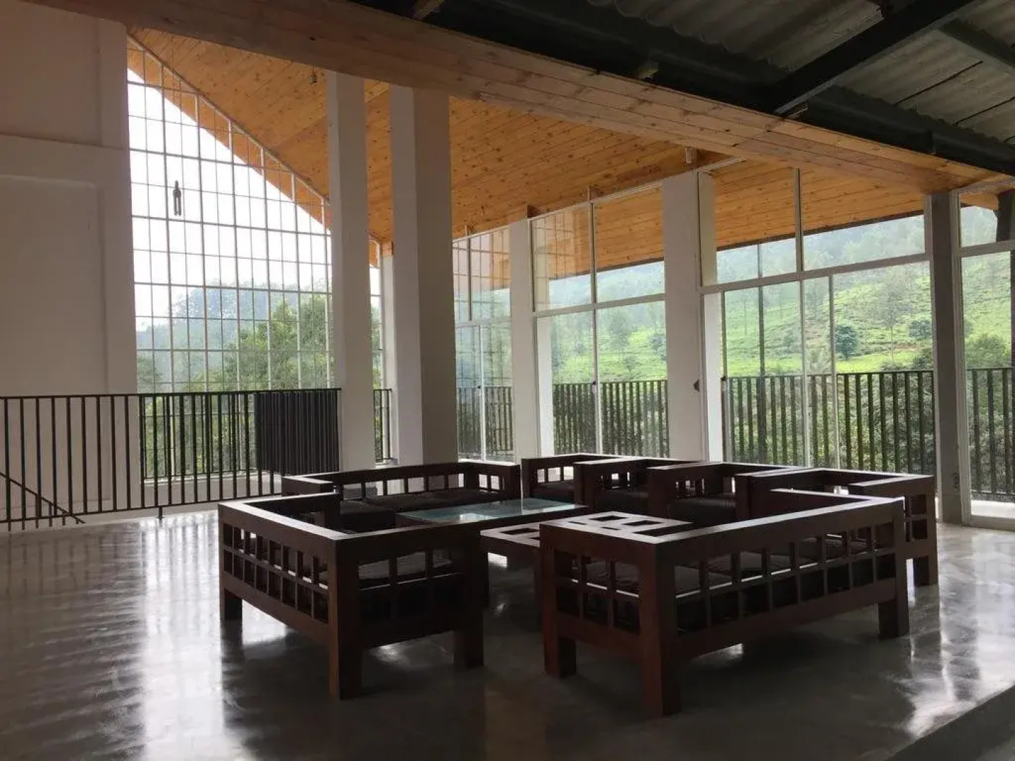 Glenloch Tea Factory Hotel