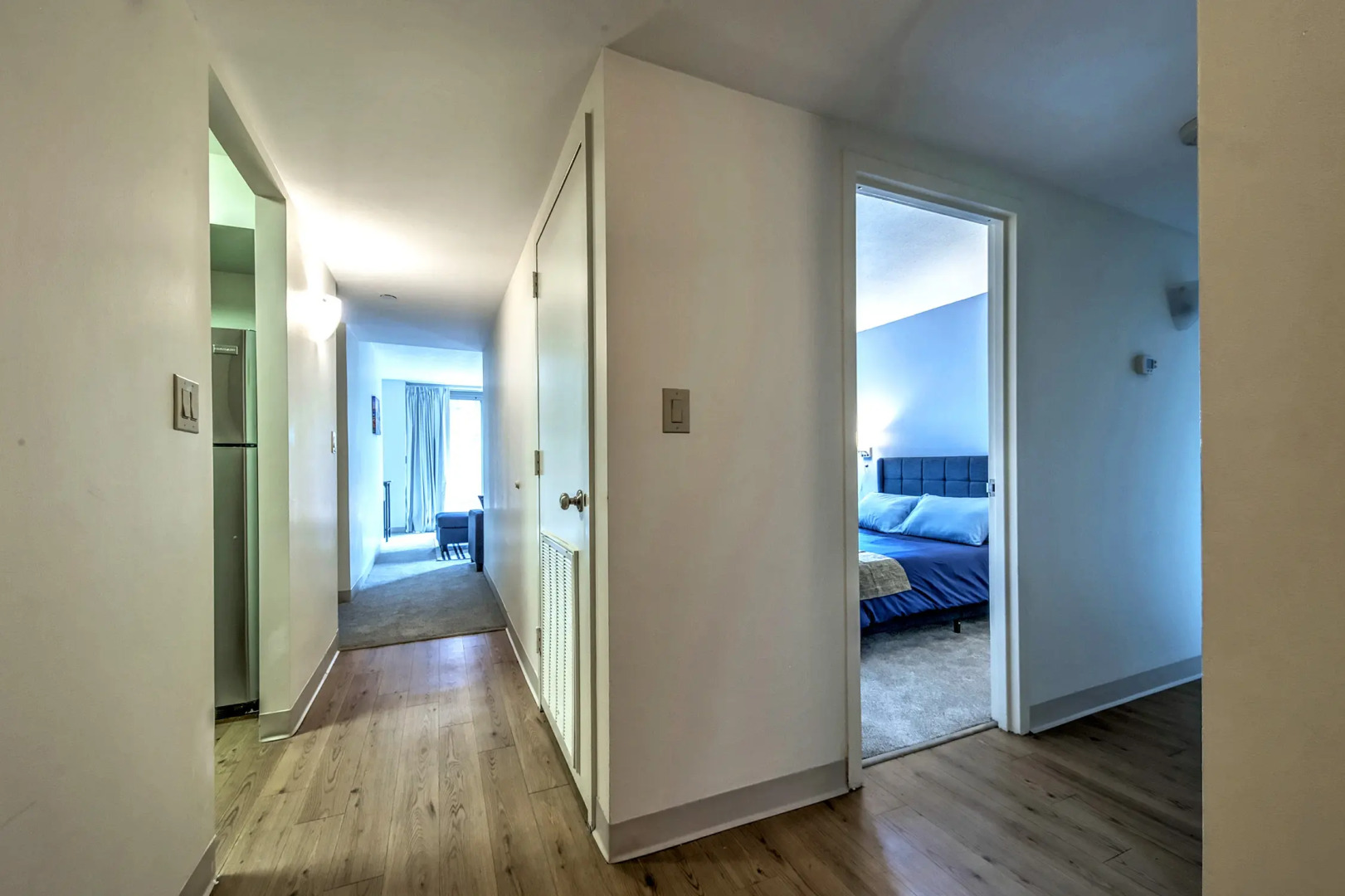 Upscale Apt with Private Work From Anywhere Office