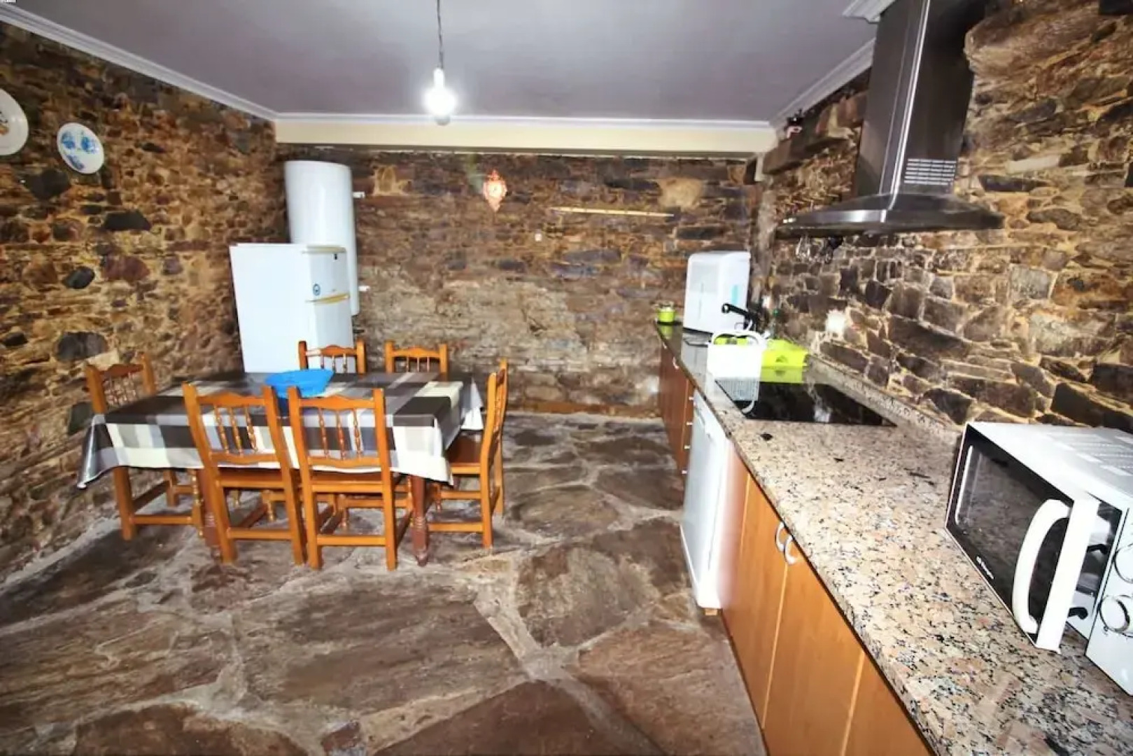 Casa Embalse do Ézaro