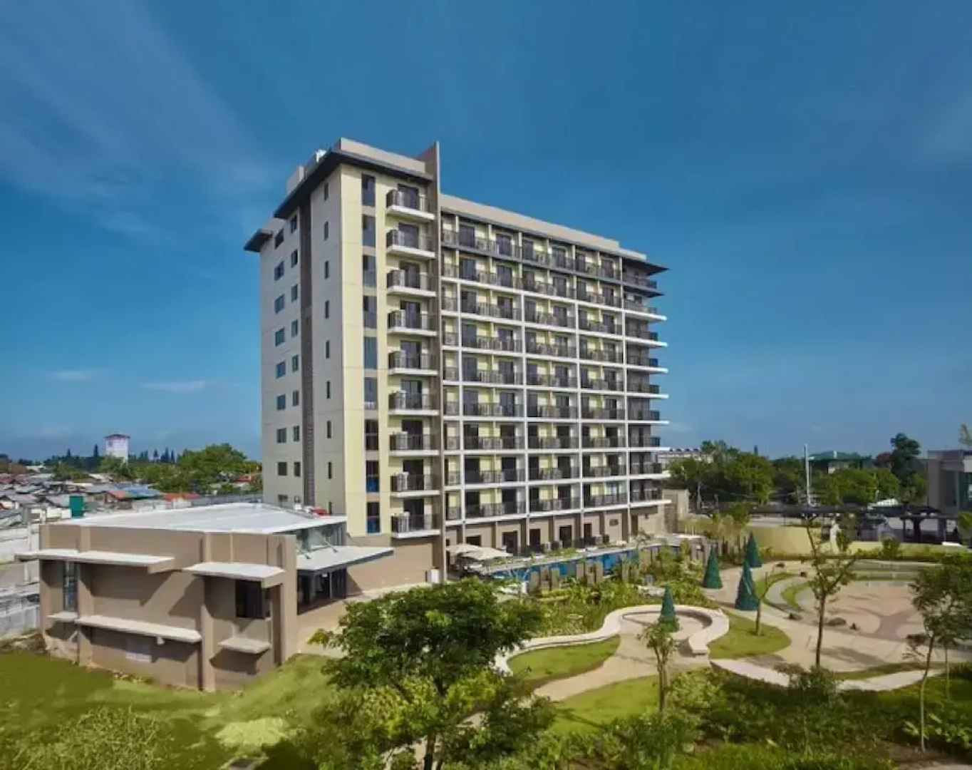 Quest Hotel Tagaytay City
