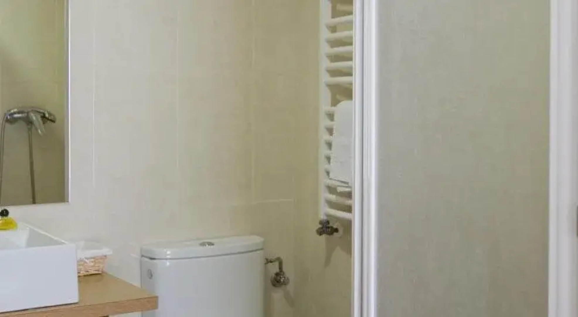 Amolls Restaurant i Habitacions