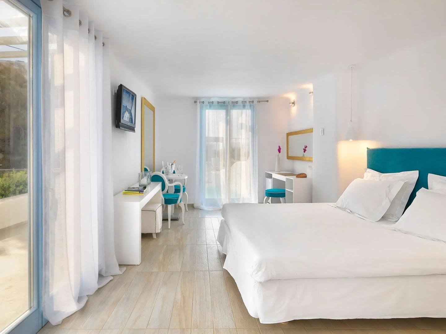 Suntouch Suites ‘’By Checkin’’ Adults Only