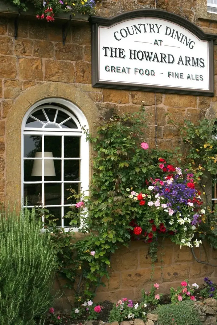 The Howard Arms