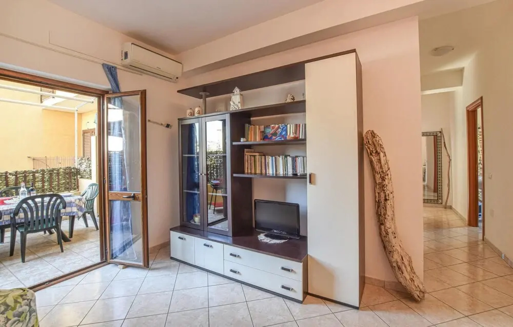 Beautiful Apartment in Nocera Terinese With Wifi and 2 Bedrooms