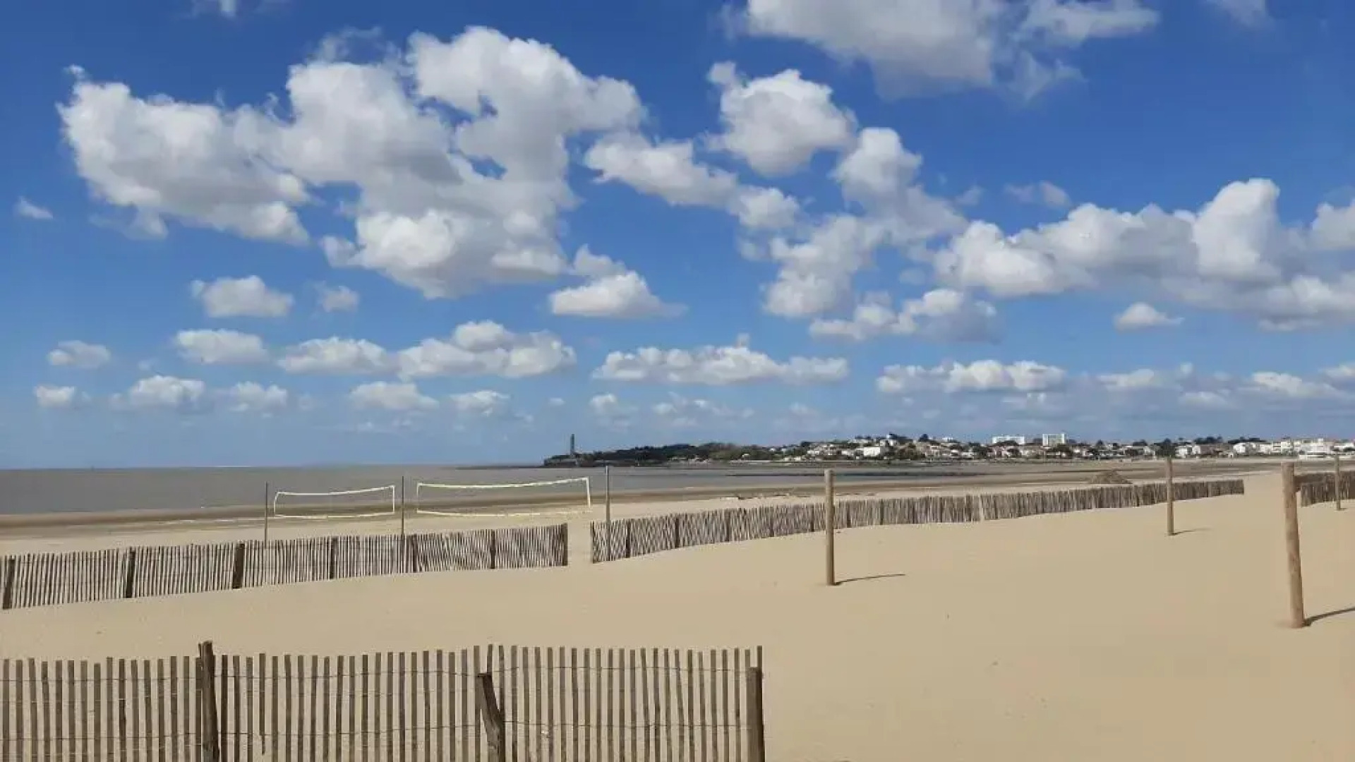 Le Petit Bleu de Didonne 28m2 150 m de la plage avec balcon