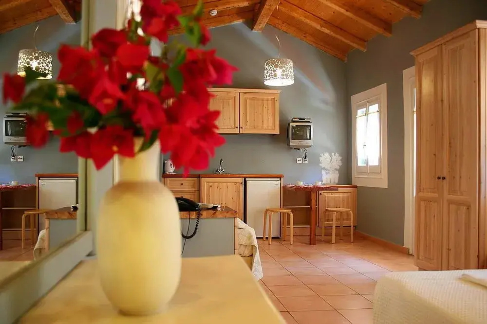 Zefiros Traditional Hotel