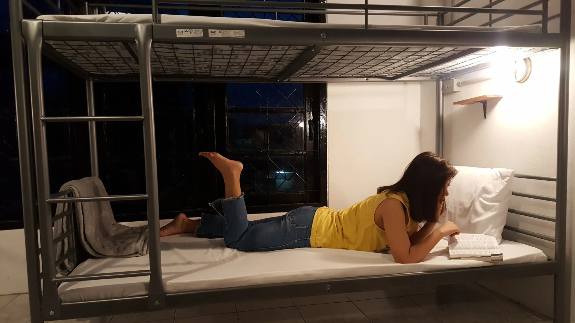 8 Sleepers Street Hostel