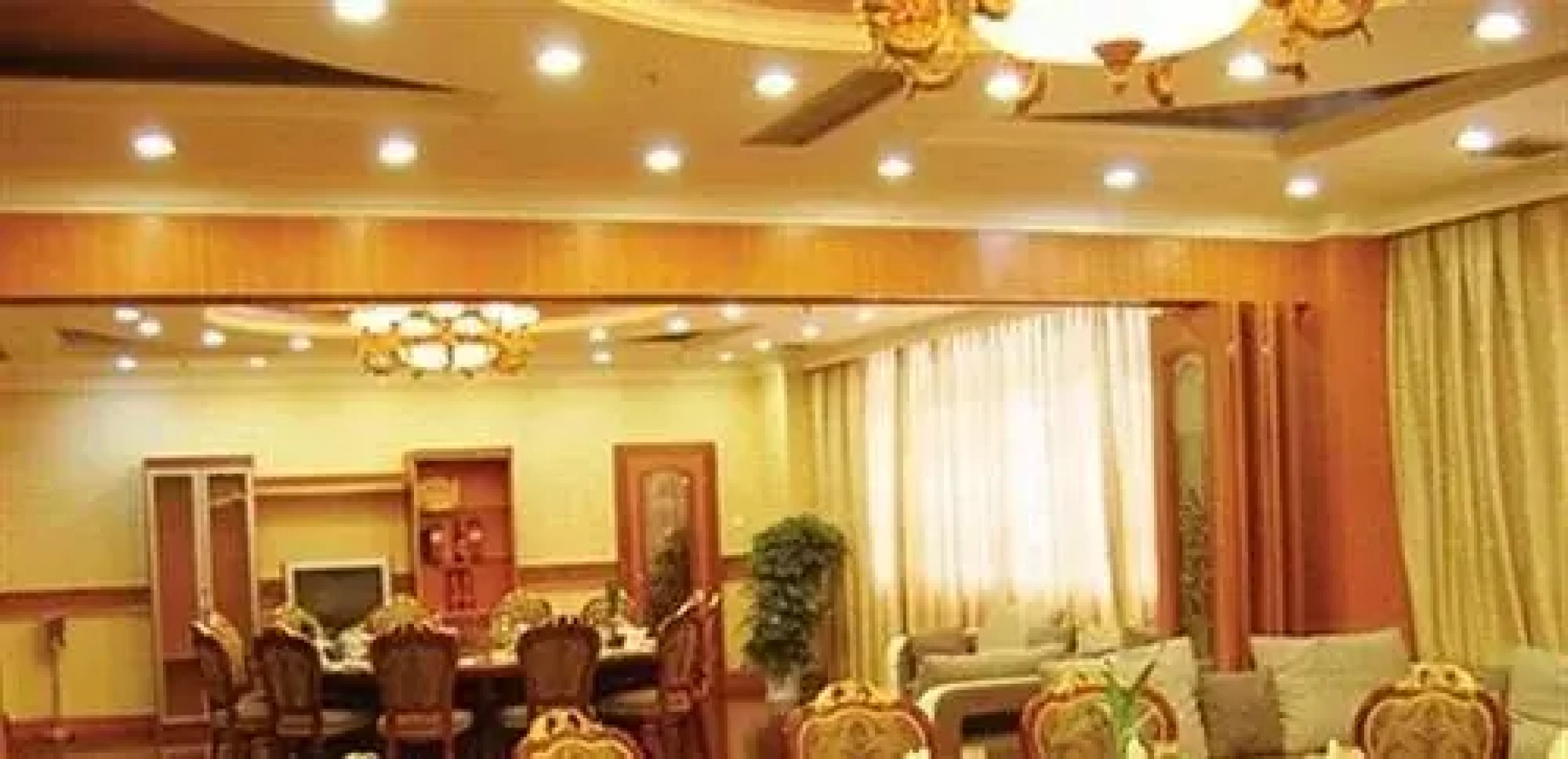 Buckingham Palace Hotel - Fuyang