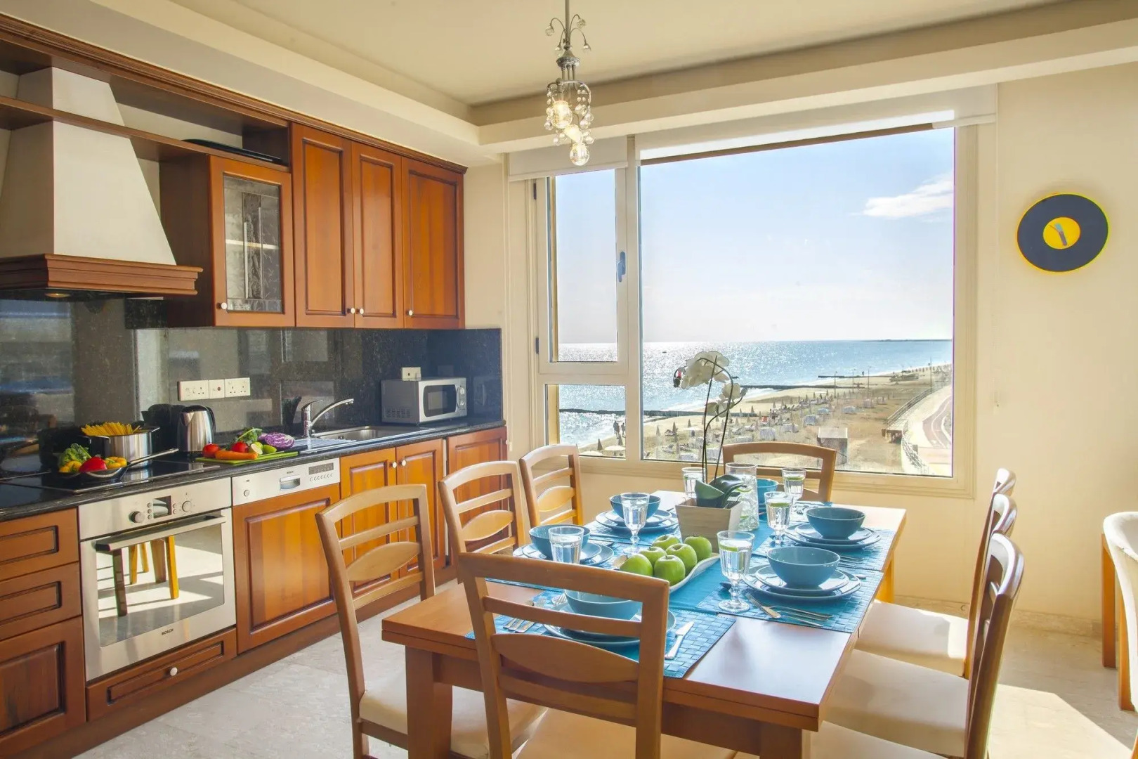 Mackenzie Eftyhia Suite