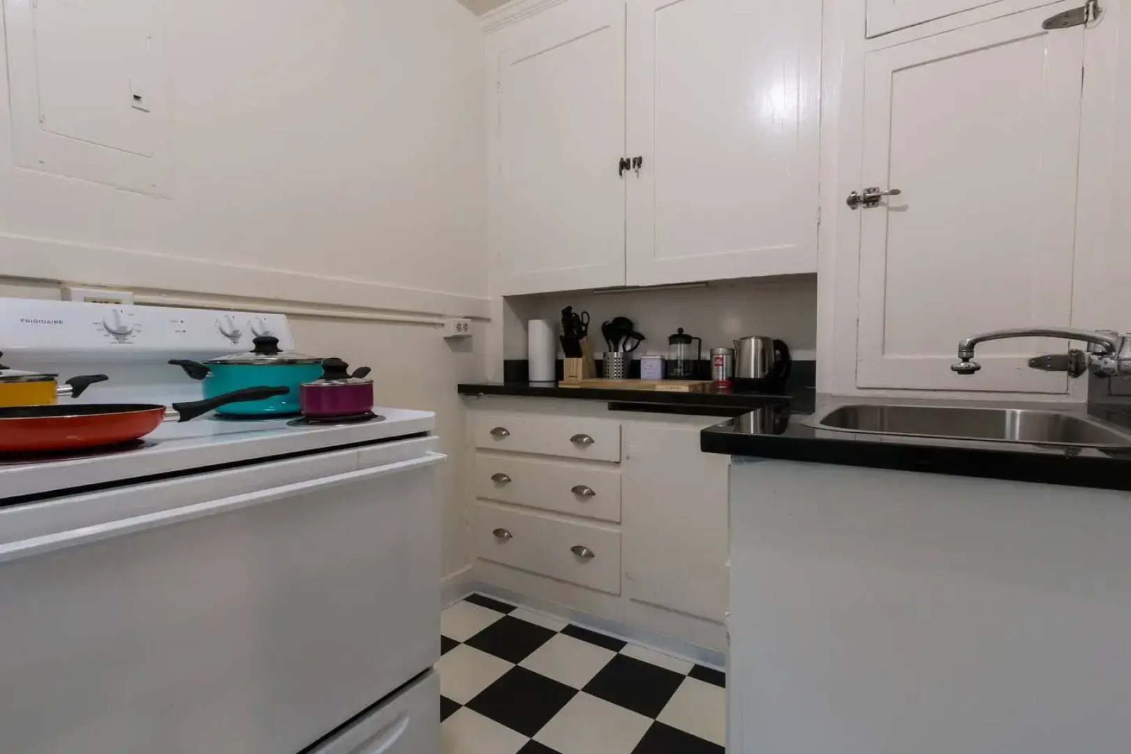 Historic Condo Downtown with great amenities!