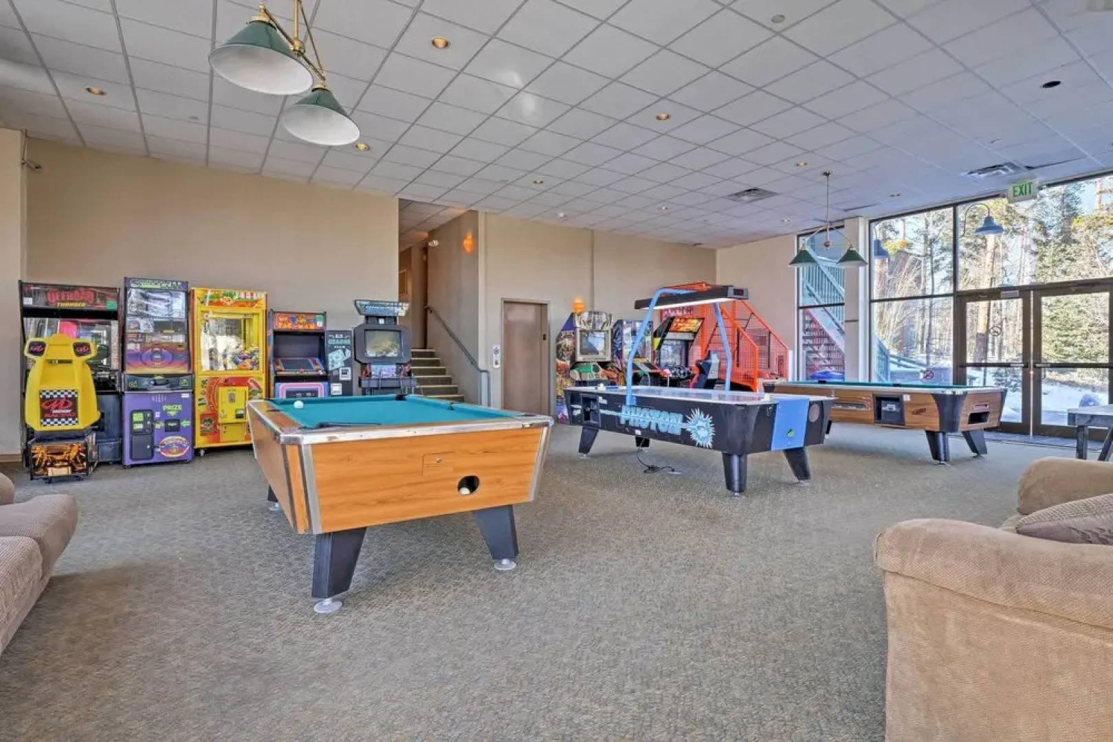 Silverthorne Condo W/pool Access - Shuttle to Town