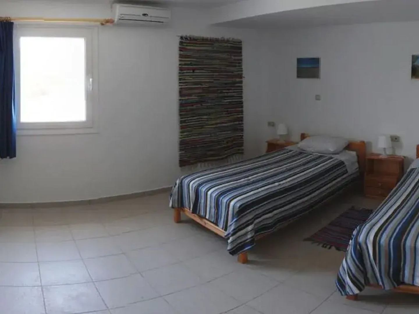 Beautiful Spacious Villa, Large Plot, 600m of Sandy Beach, Near Makry Gialos, Se