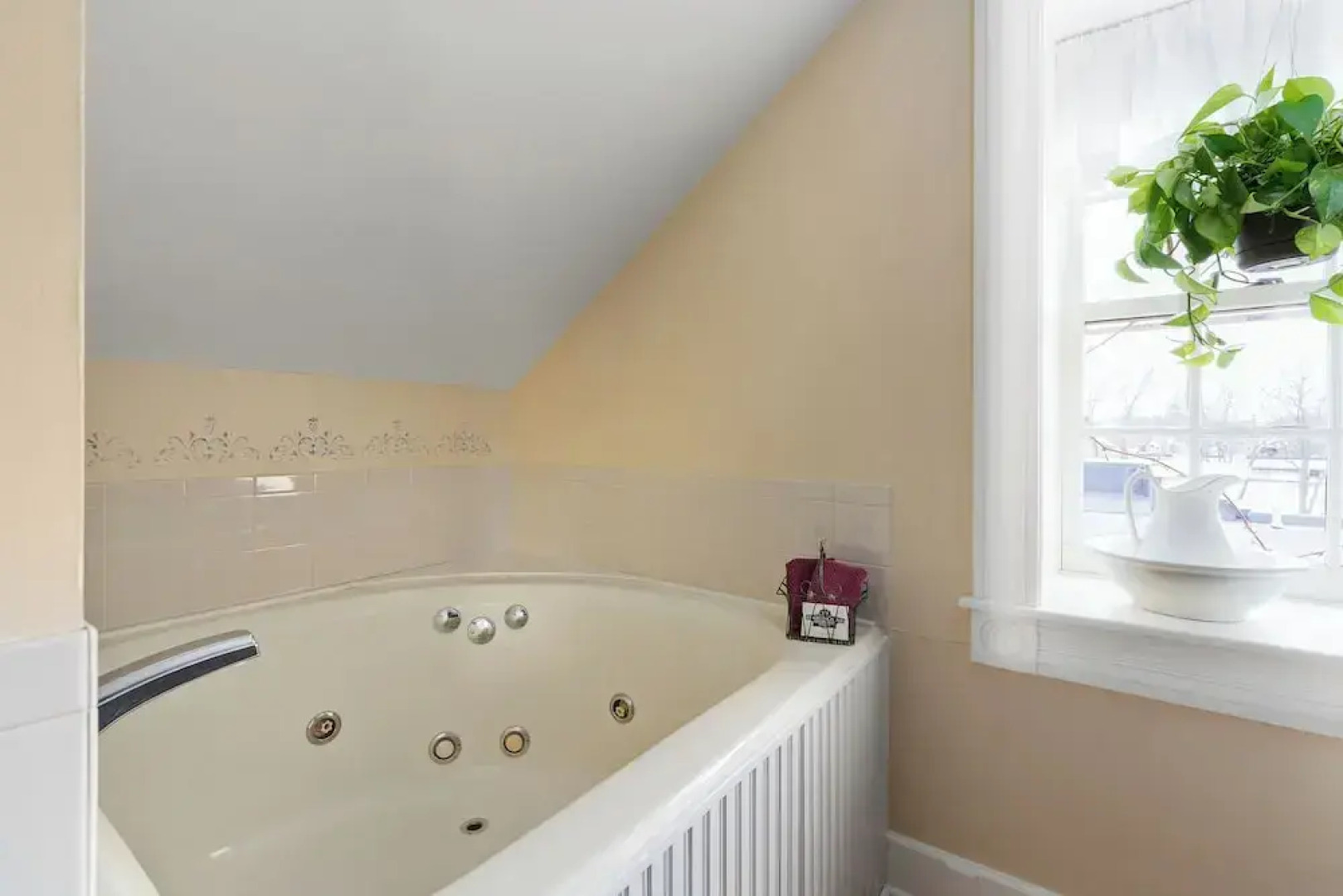 The Stagecoach Inn Bed & Breakfast and Five20 Social Stop