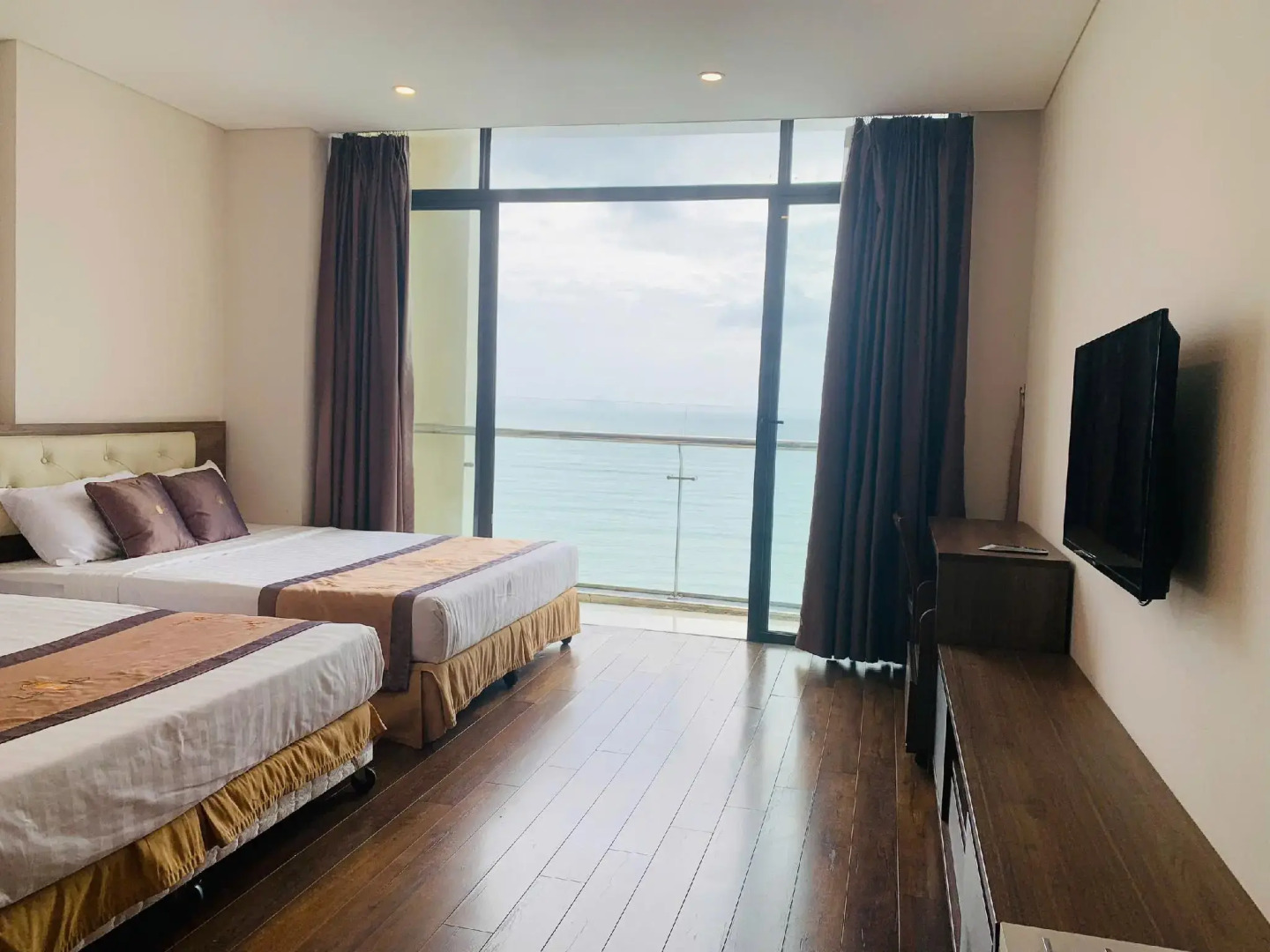 Lenid Nha Trang Hotel