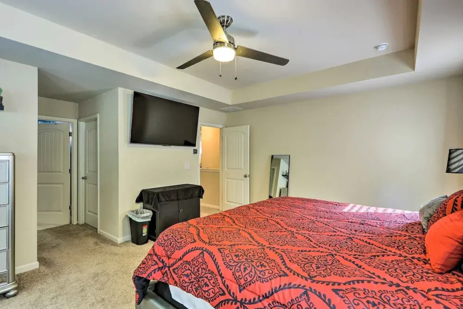 Elegant Home ~ 20 Mi to Downtown Atlanta: Pets OK!