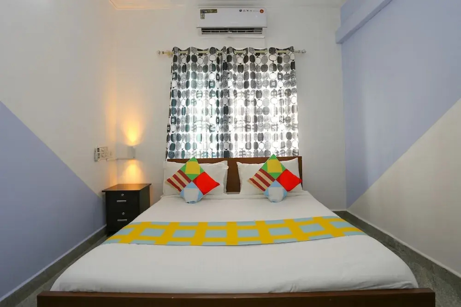 OYO Home 23654 Designer 2BHK