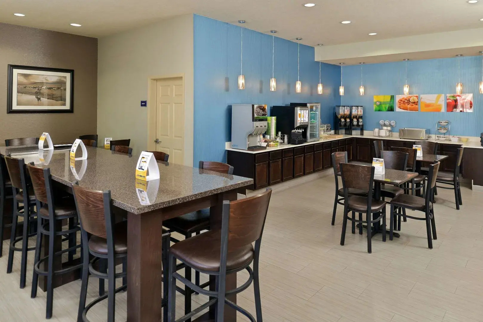 Western Inn & Suites