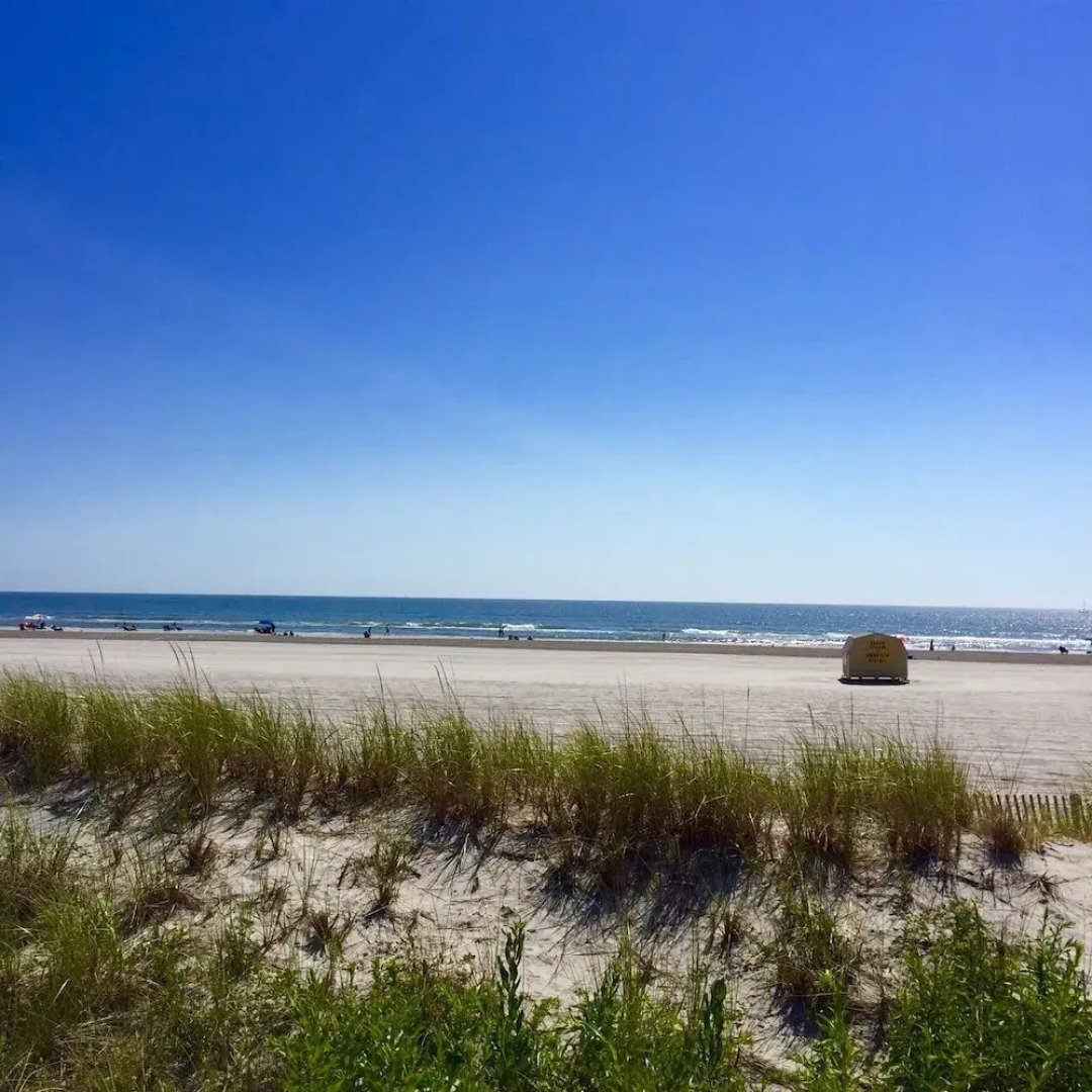 Adventurer Oceanfront Inn