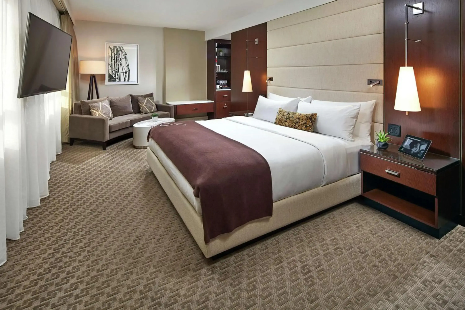 The Statler Dallas Curio Collection By Hilton