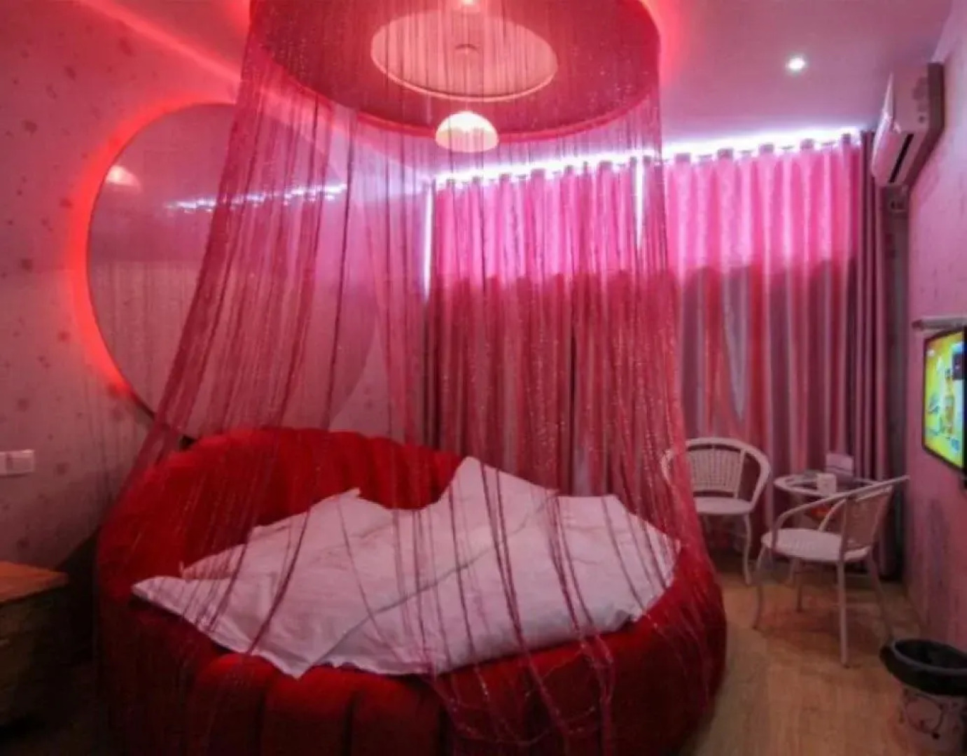 Jurong Love Theme Hotel