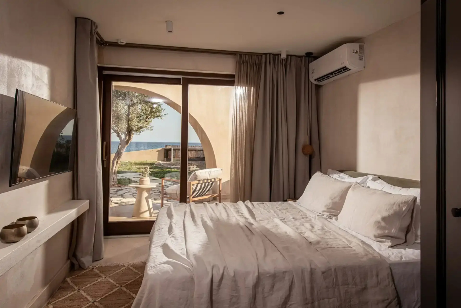 The Echo Of The Sea - Beachfront Luxury Villa