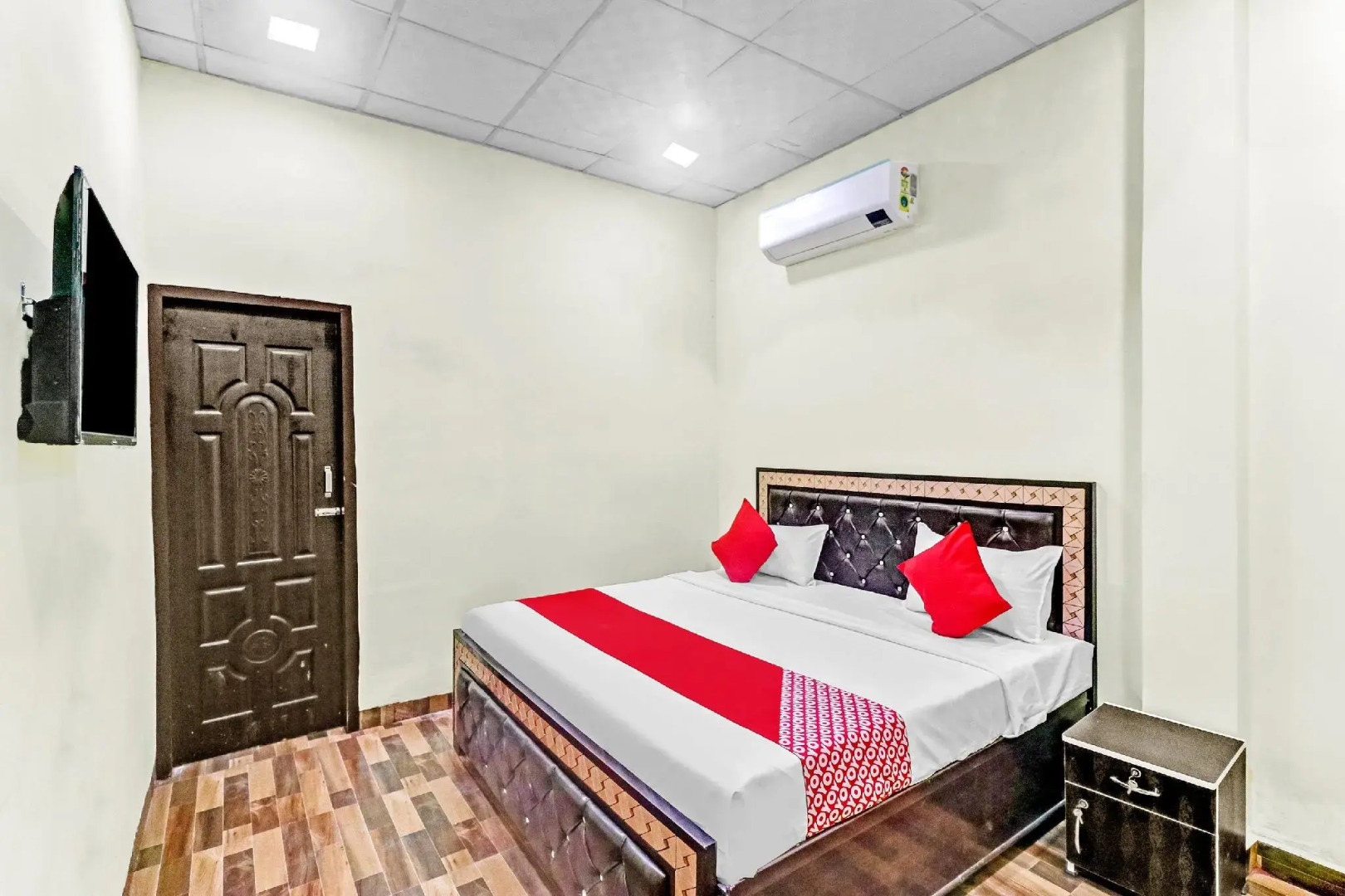 OYO Flagship 81985 Hotel Yogi