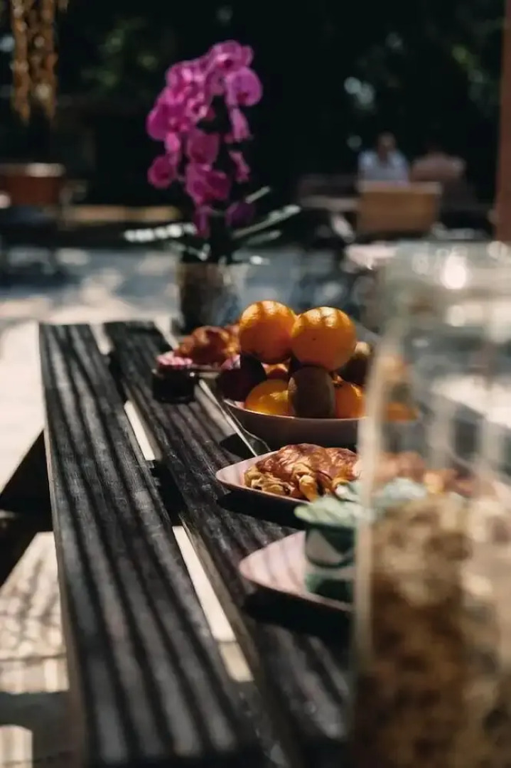 Fleur de Lys Fayence