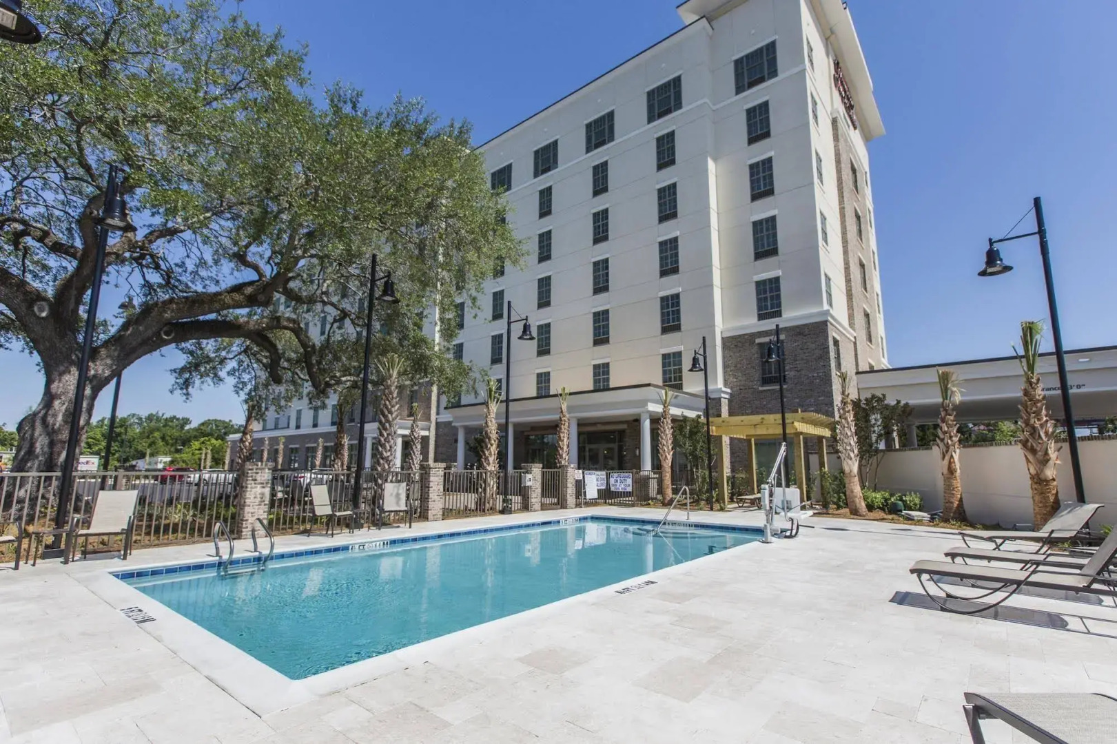 Hampton Inn & Suites Charleston Airport