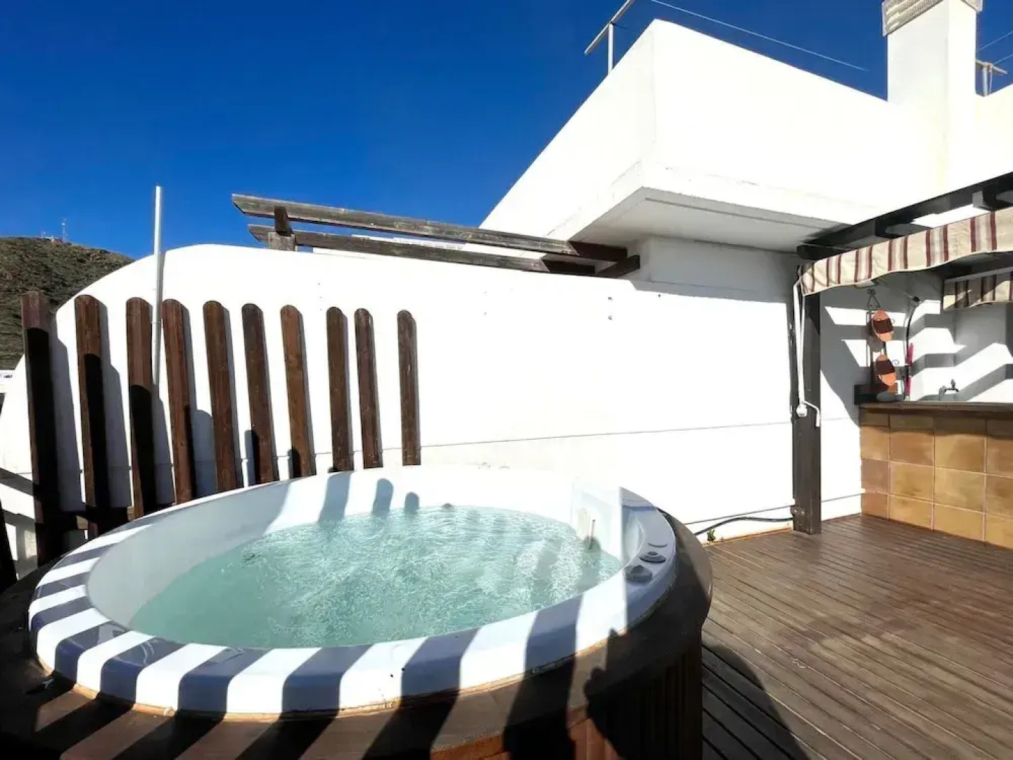 Belvilla by OYO Atico con Jacuzzi en Carboneras