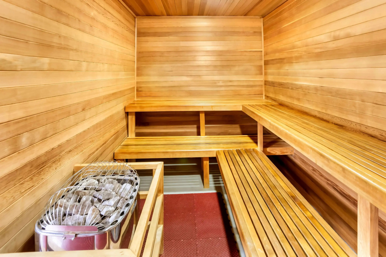 Best Western Thompson Hotel & Suites