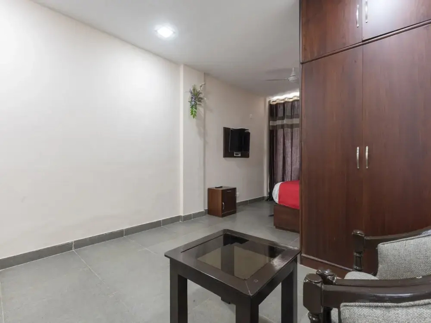 Diamond Vaishali By OYO Rooms
