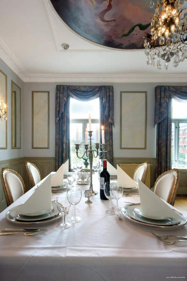 Quality Hotel Carlia