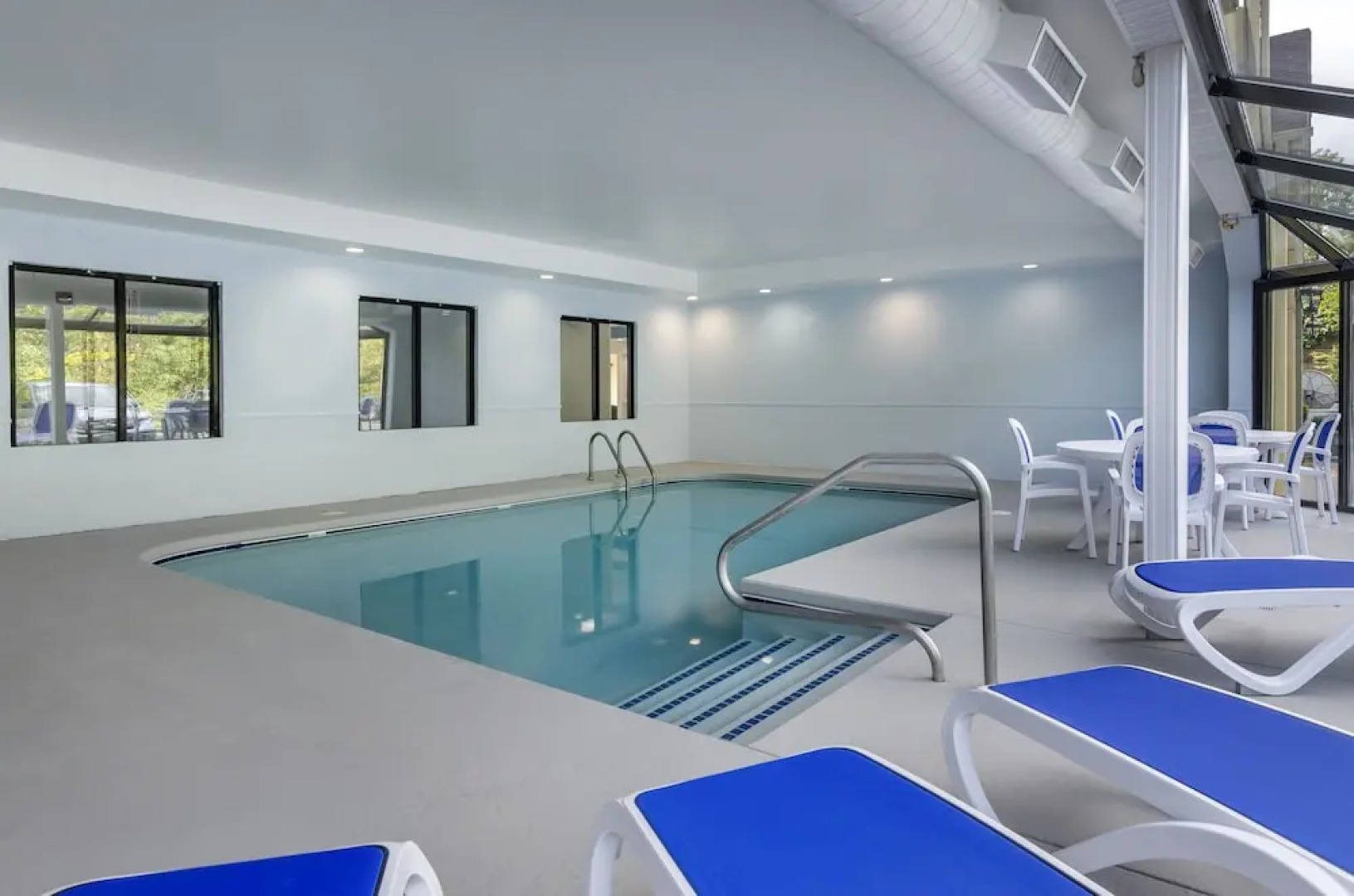 Red Roof Inn Roanoke - Troutville