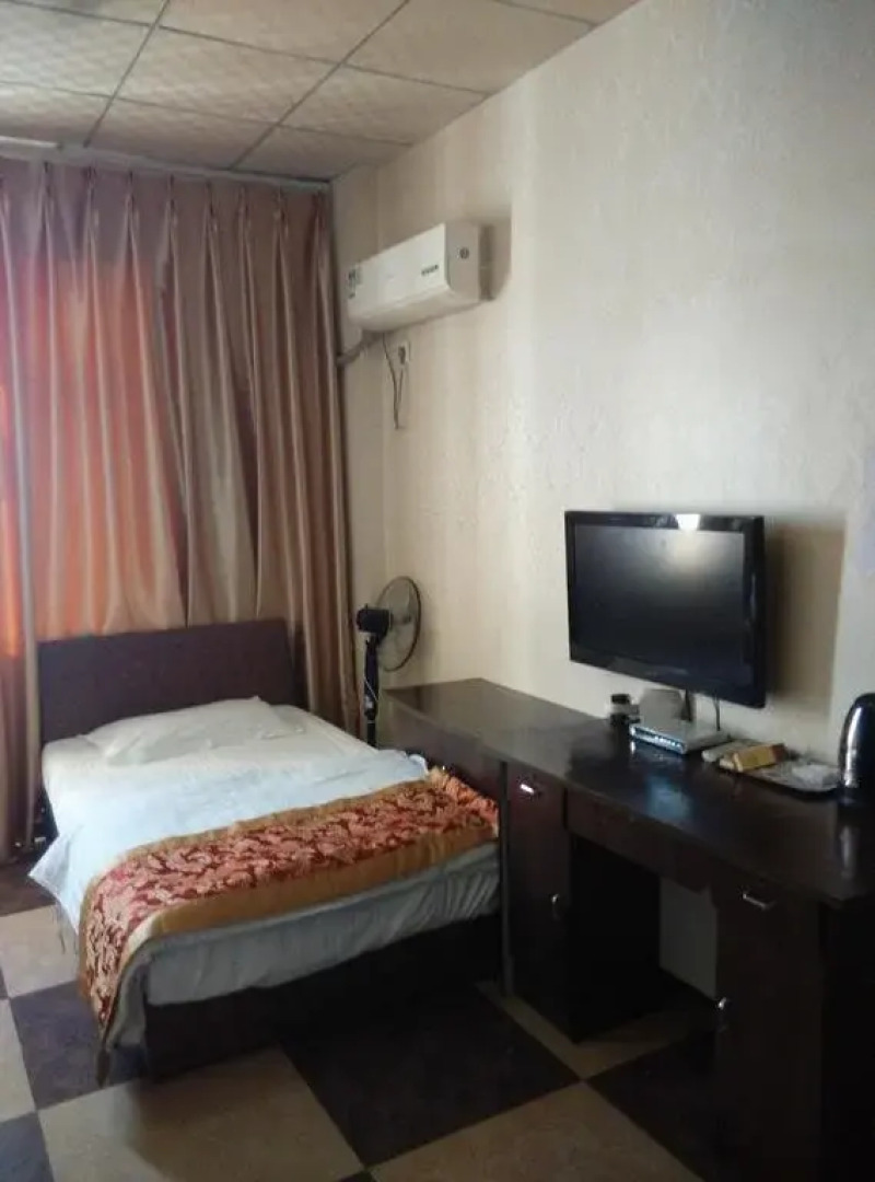 Yurui Business Hotel