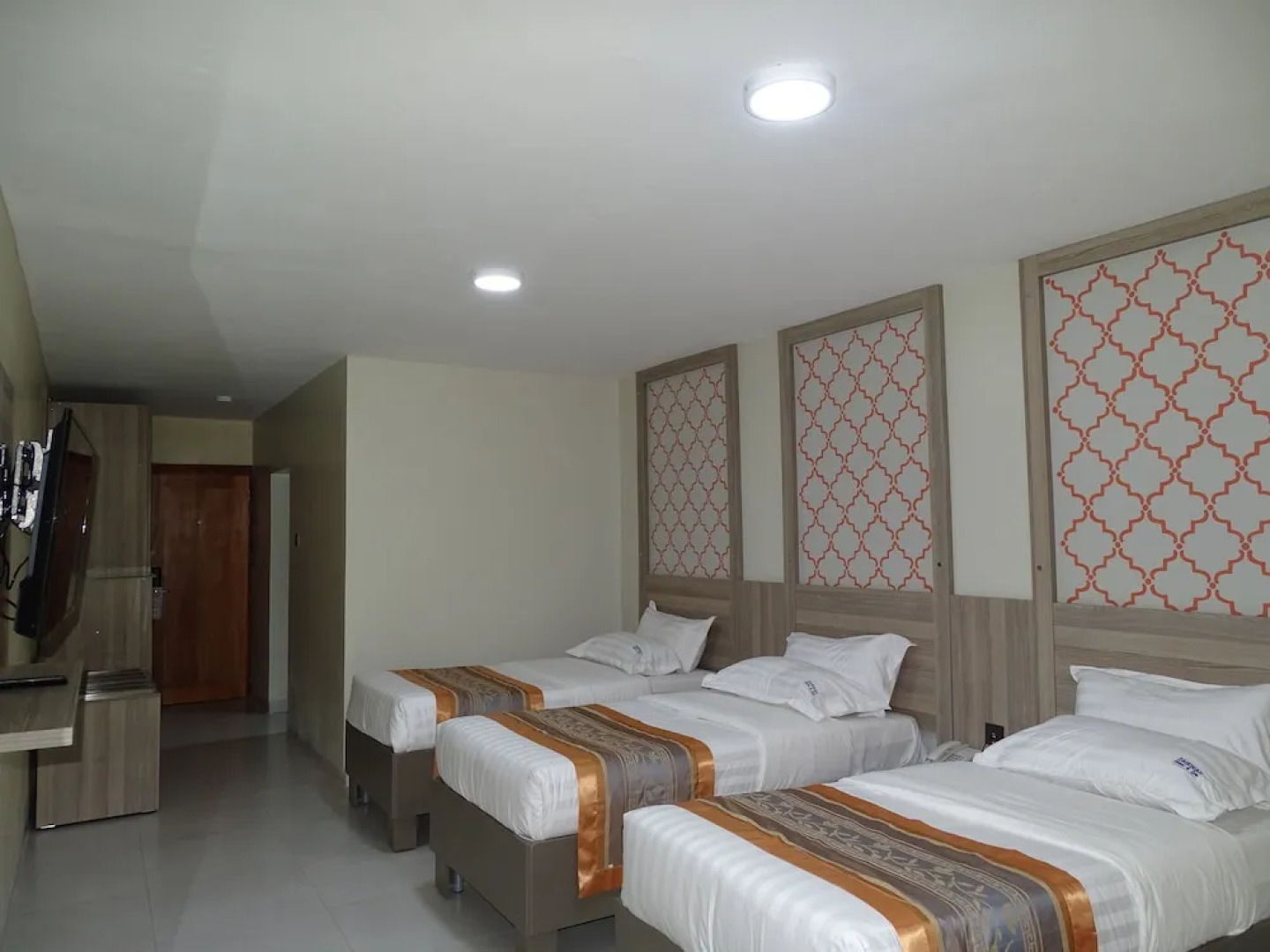 Отель Fairway Hotel & Spa