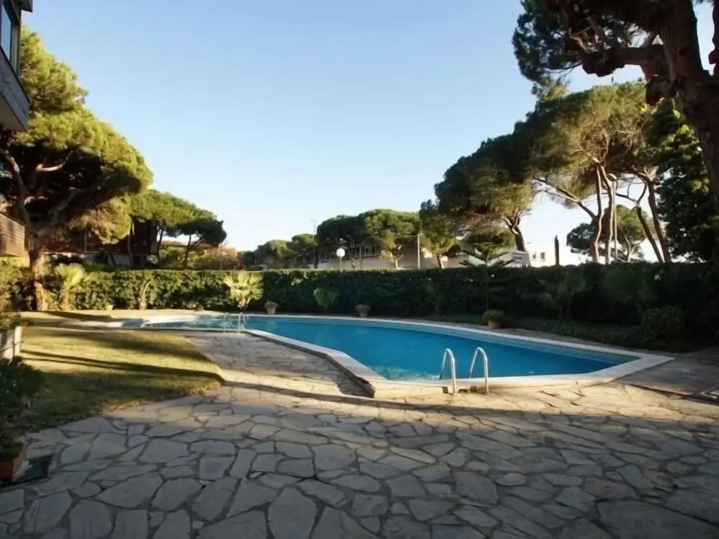 Amity Be my Guest Castelldefels