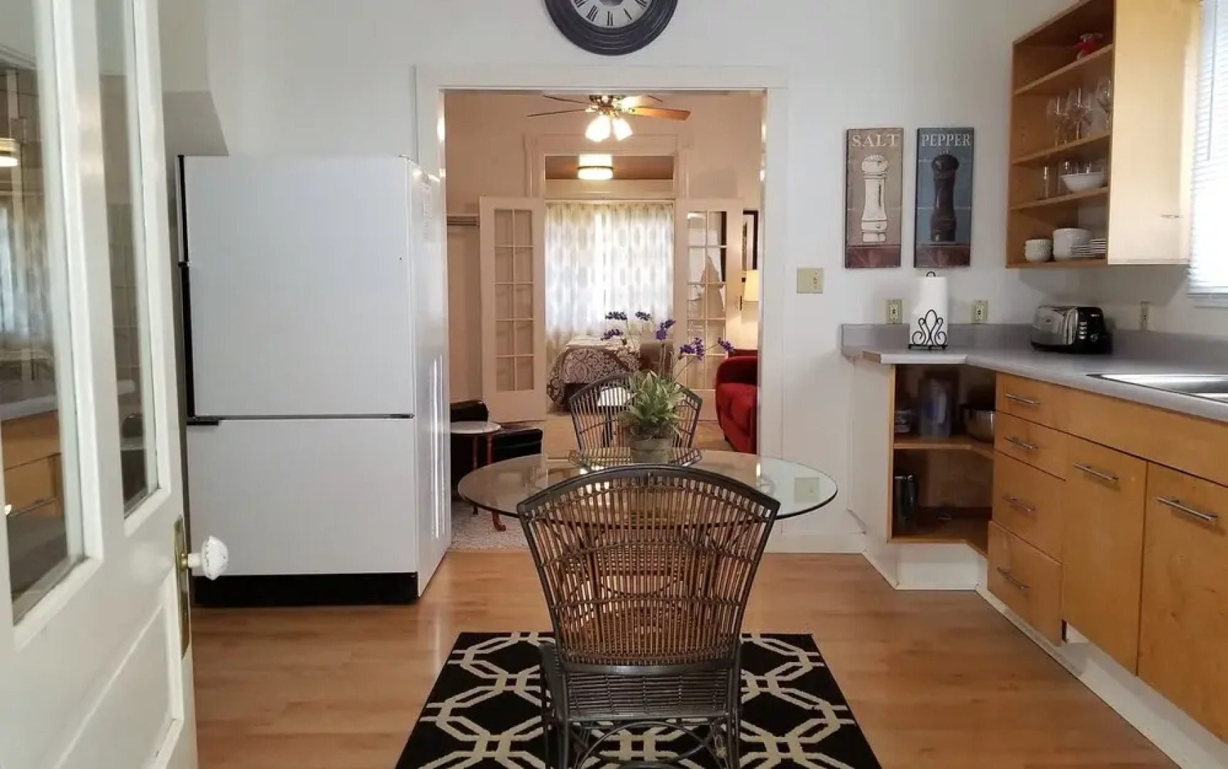 Lettered Streets Vintage Suite - Studio Apartment