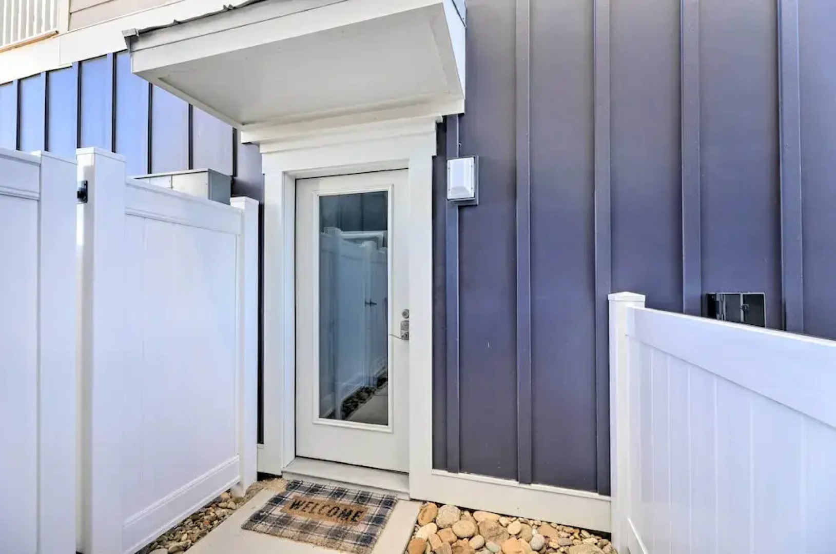 Gorgeous Emerald Isle Getaway: Walk to Beach!