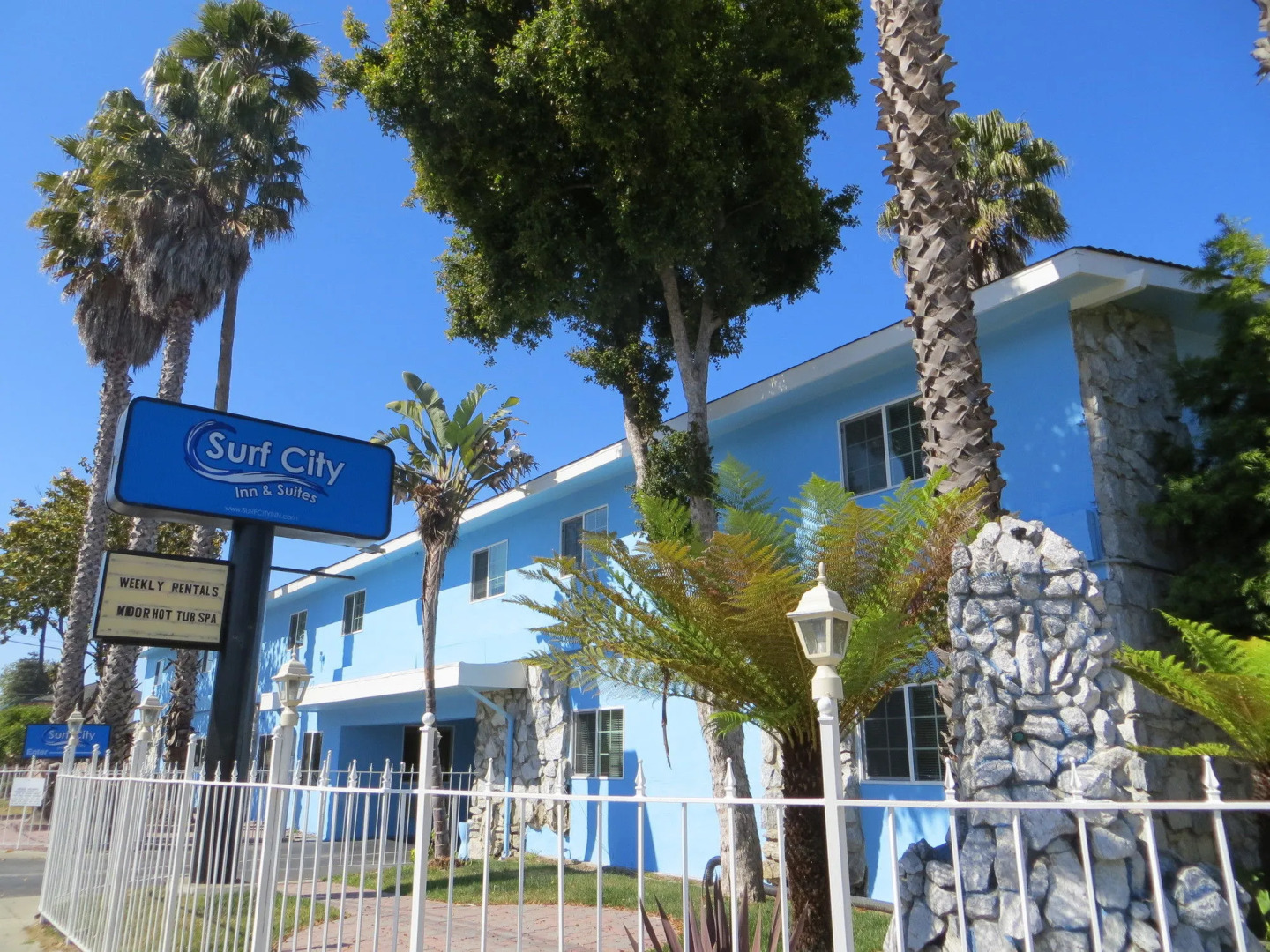 Surf City Inn and Suites
