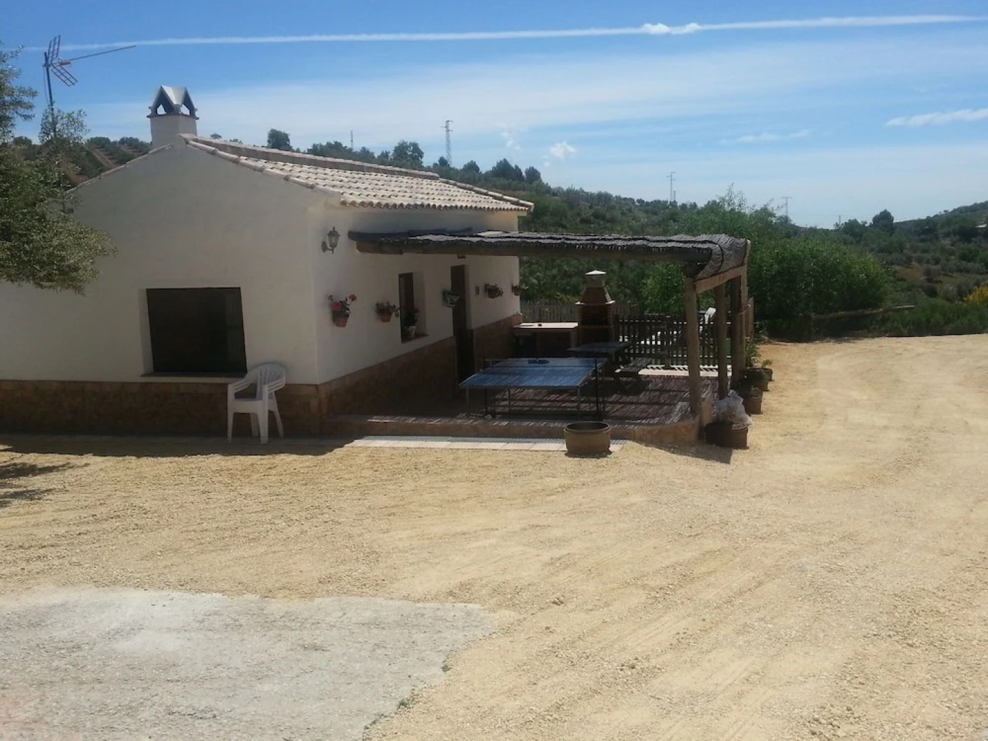 Rustic house in La Higuera (El Torcal de Antequera).