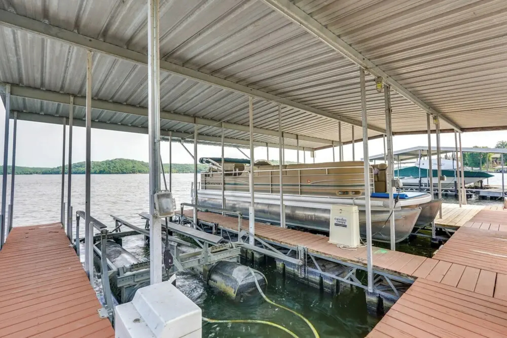 Pet-friendly Lake of the Ozarks Gem!