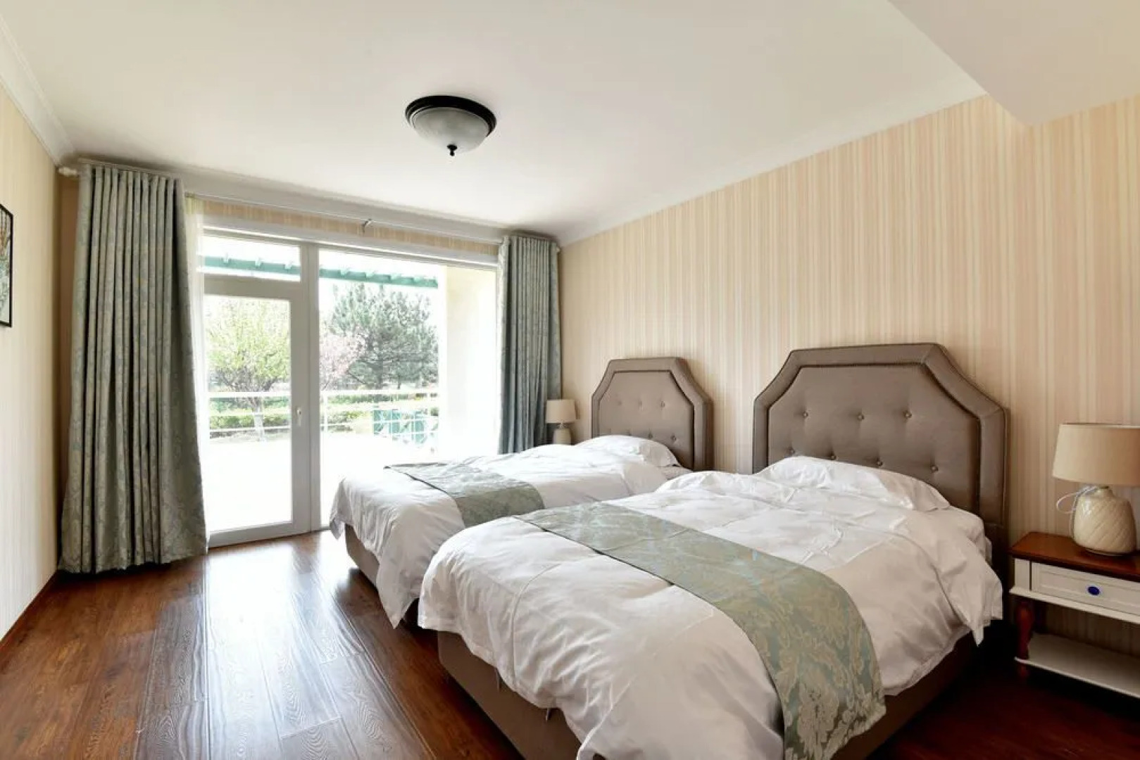 Qingdao Oceanside Hotel & Resort