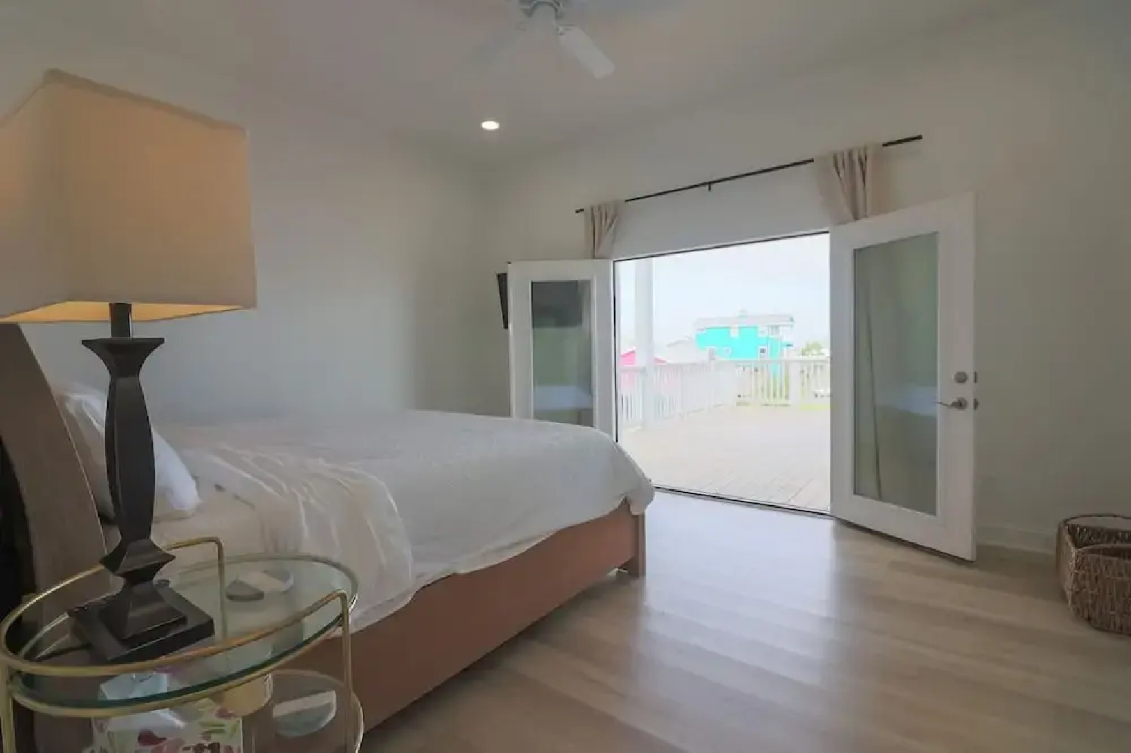 Unforgettable Vacation Getaway in Treasure Island