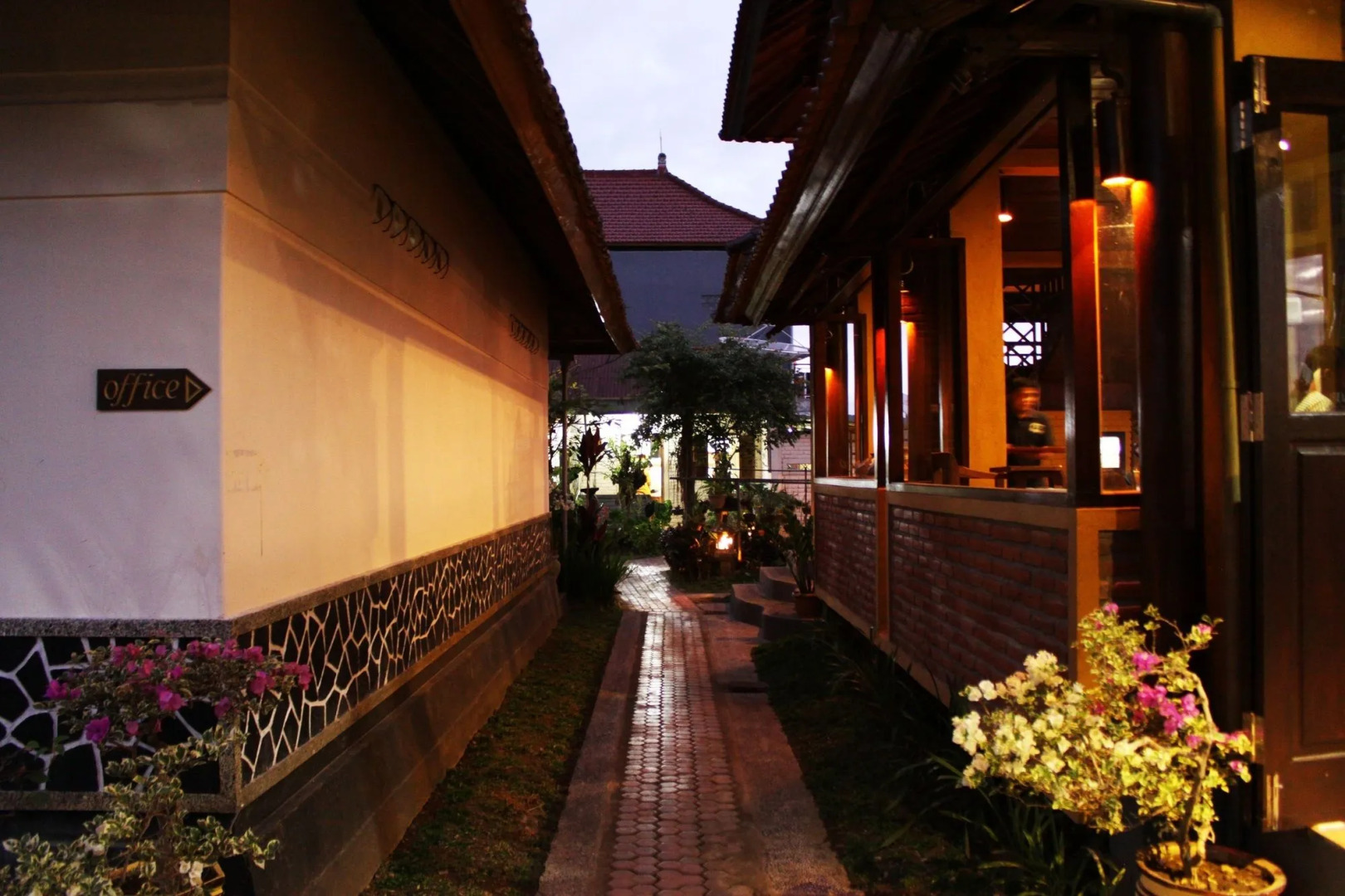 Guru Ratna Homestay