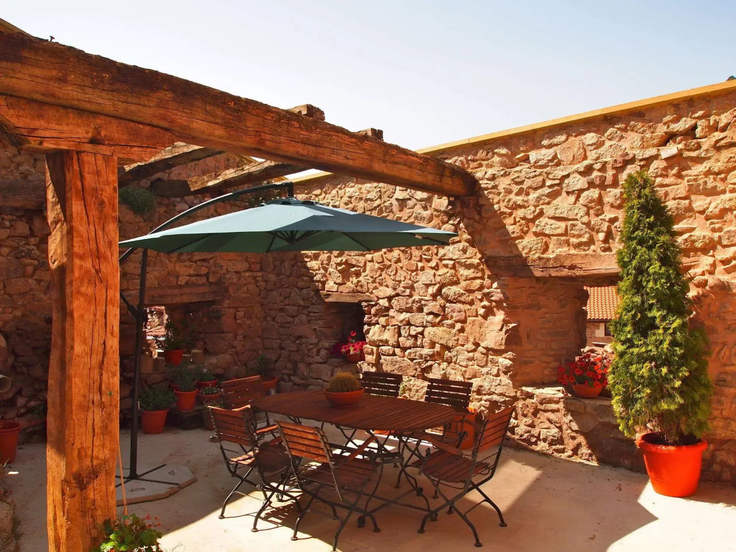 Posada Real LA ALMAZUELA